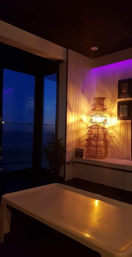 Modern Appartement Met Frontaal Zeezicht En Prive Parking Knokke-Heist Luaran gambar